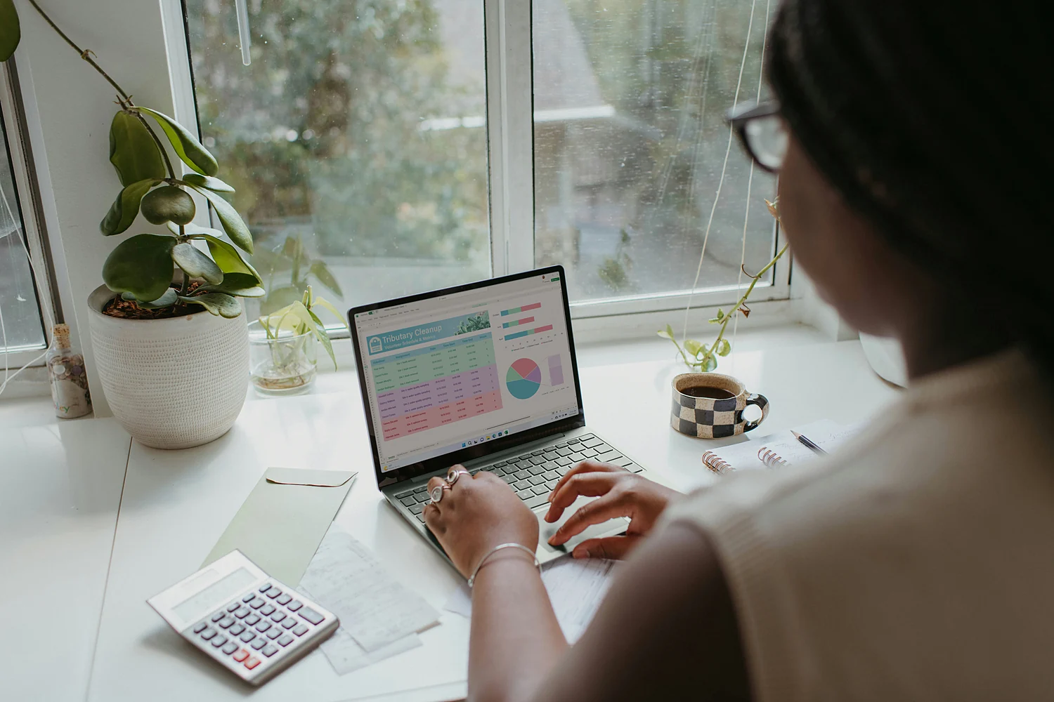 Employee in financial services